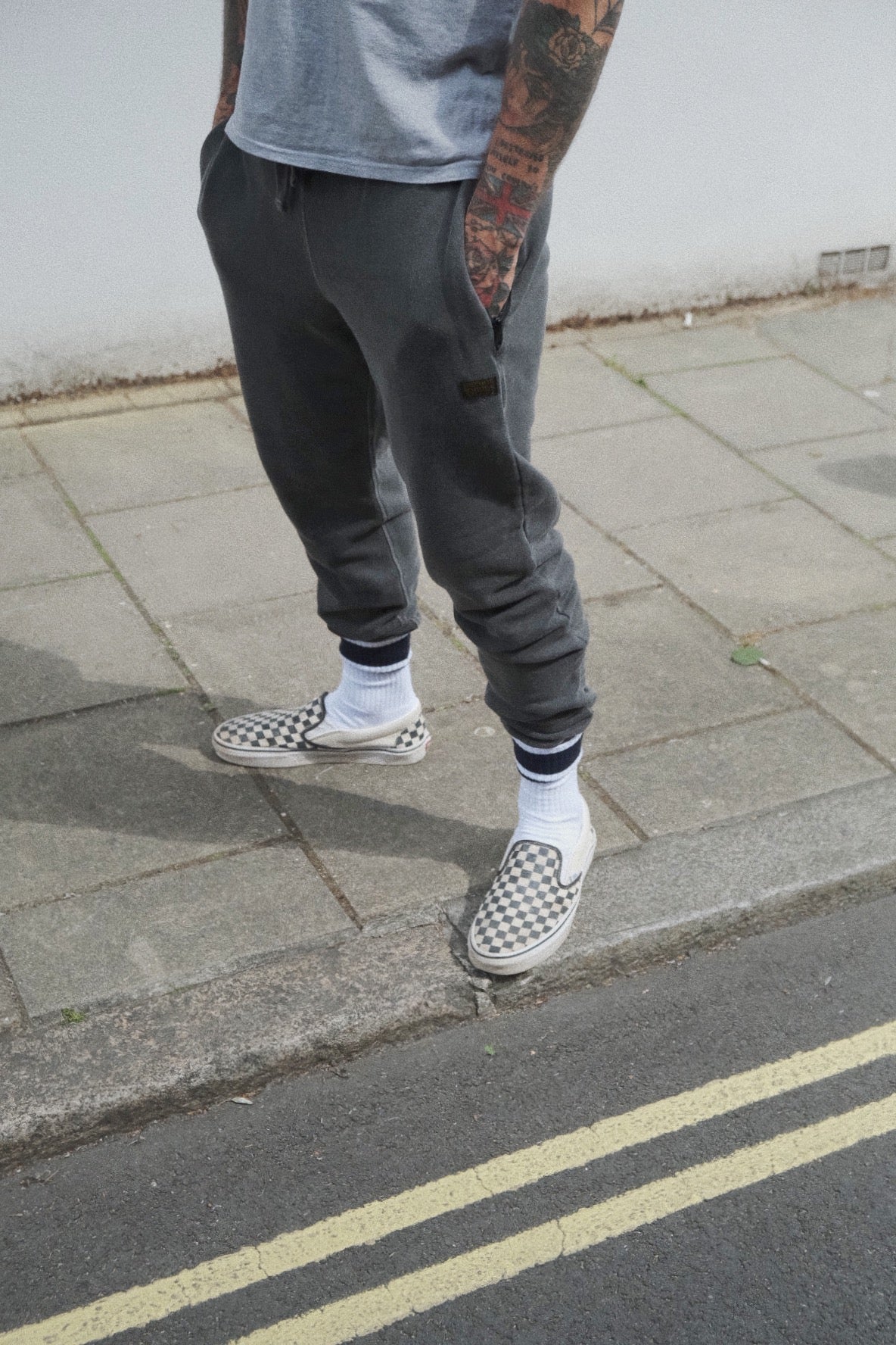 English Jogger  - Washed Charcoal