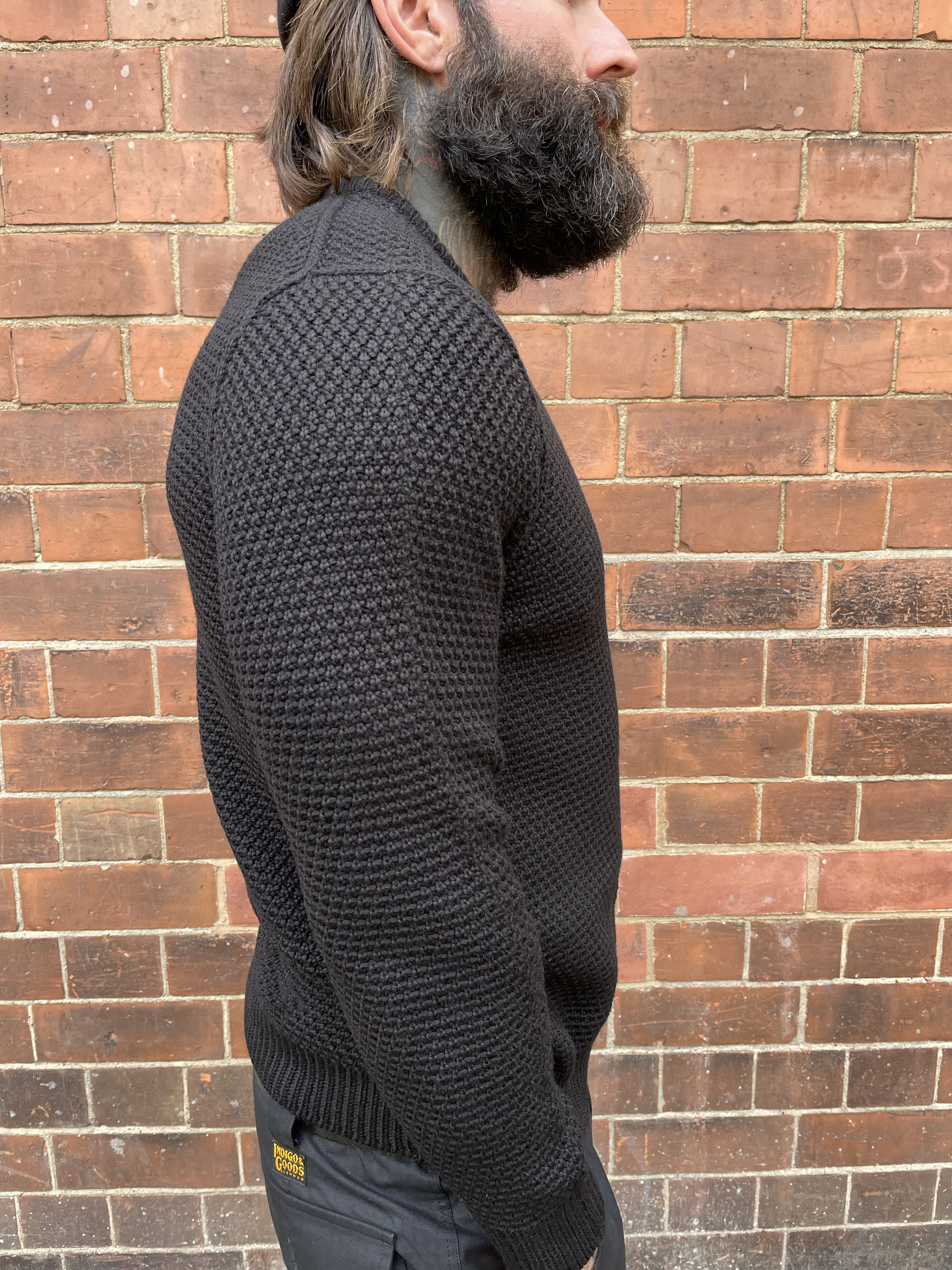 Assault Sweater - SLIM ARM - Black