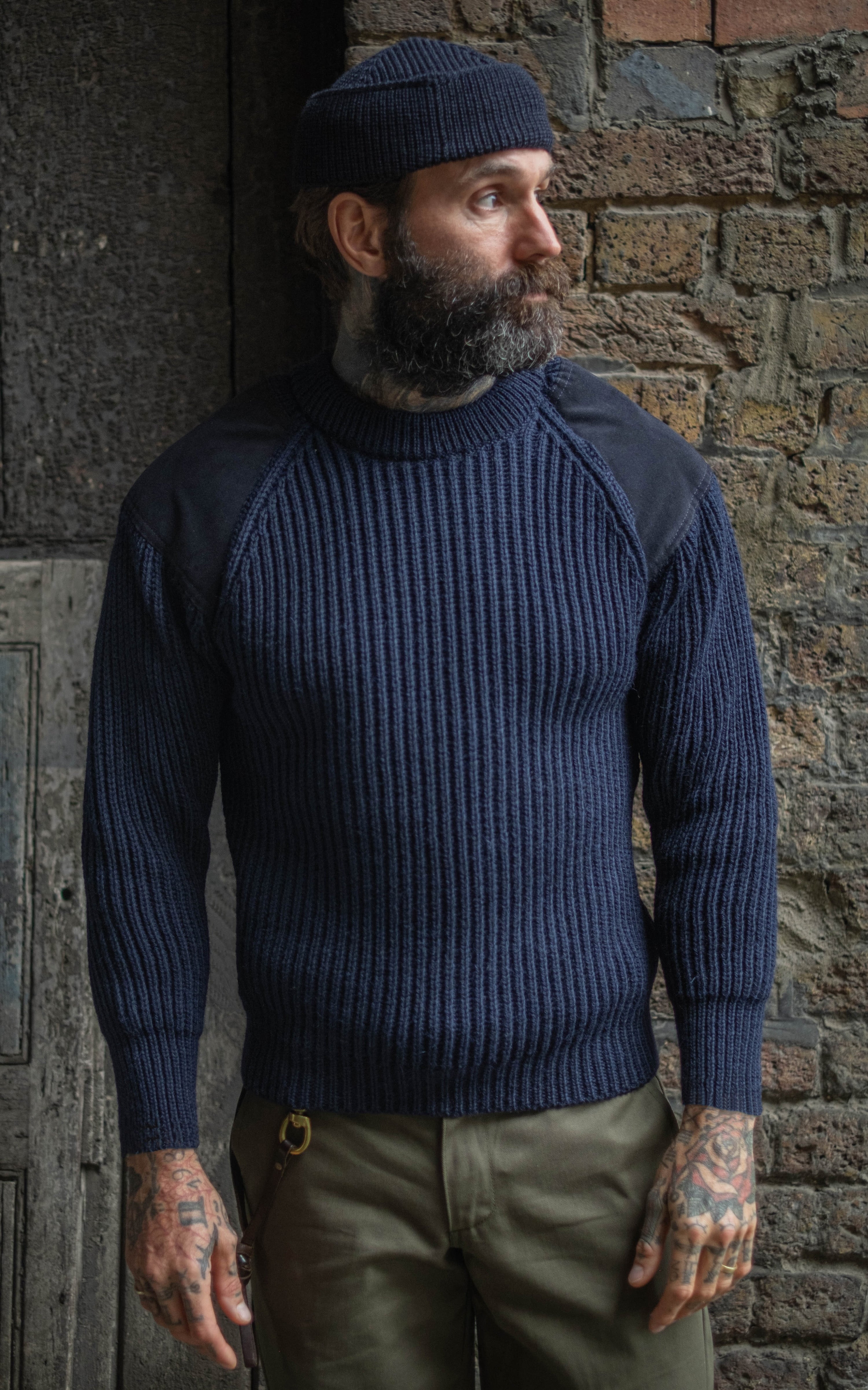 Shooters Sweater - Navy