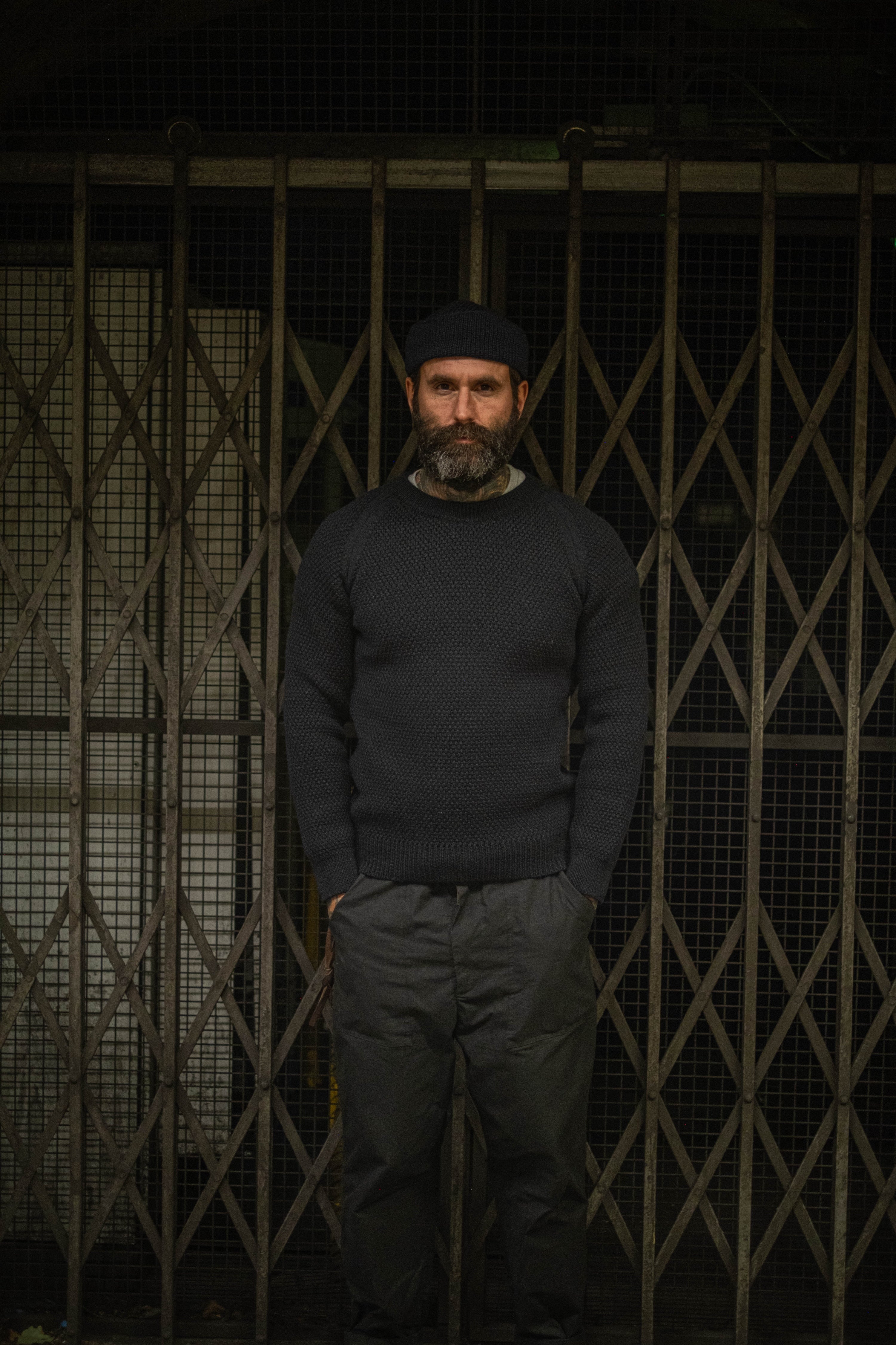 Assault Sweater - CONTOUR FIT - Black