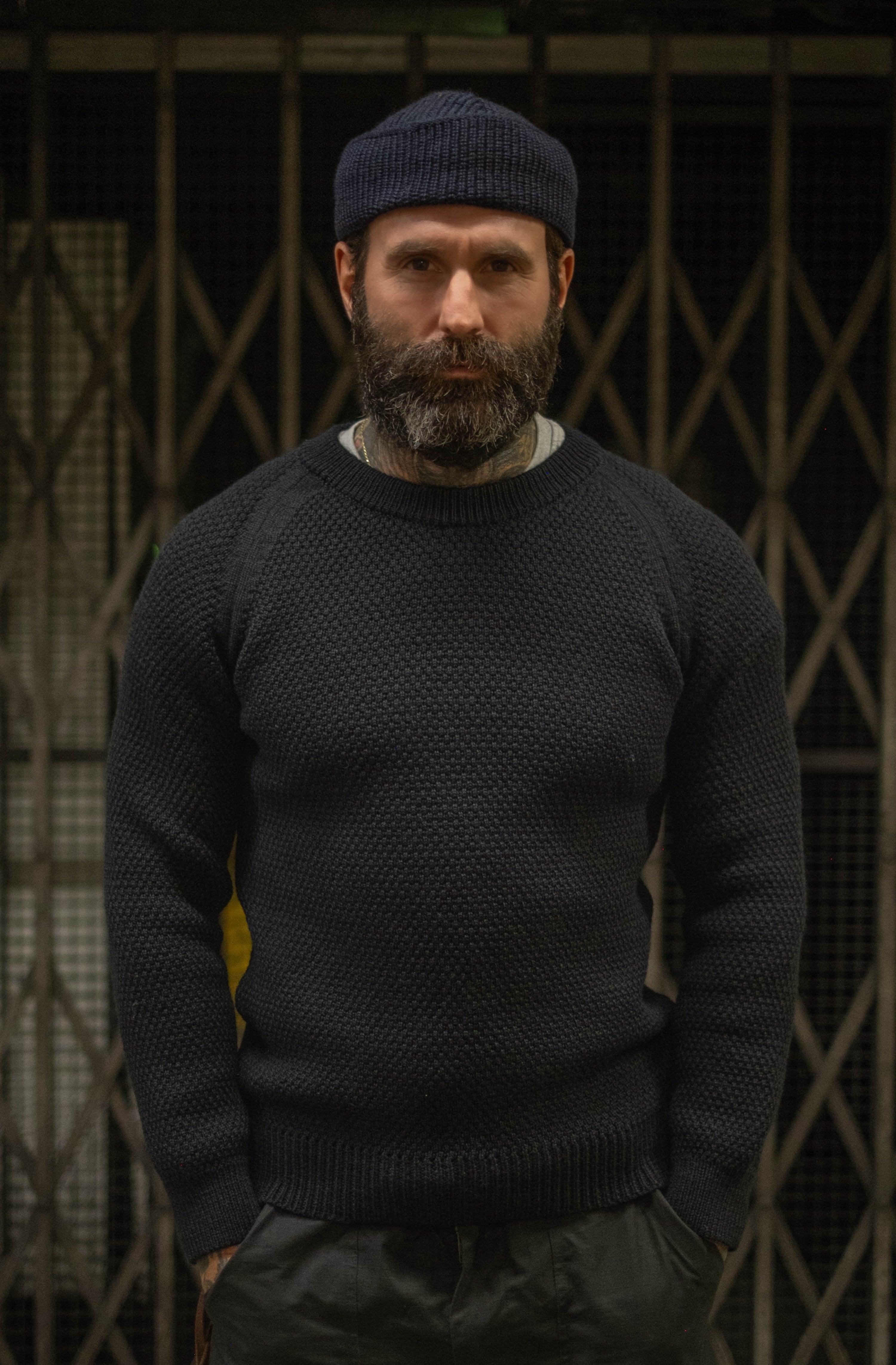 Assault Sweater - CONTOUR FIT - Black