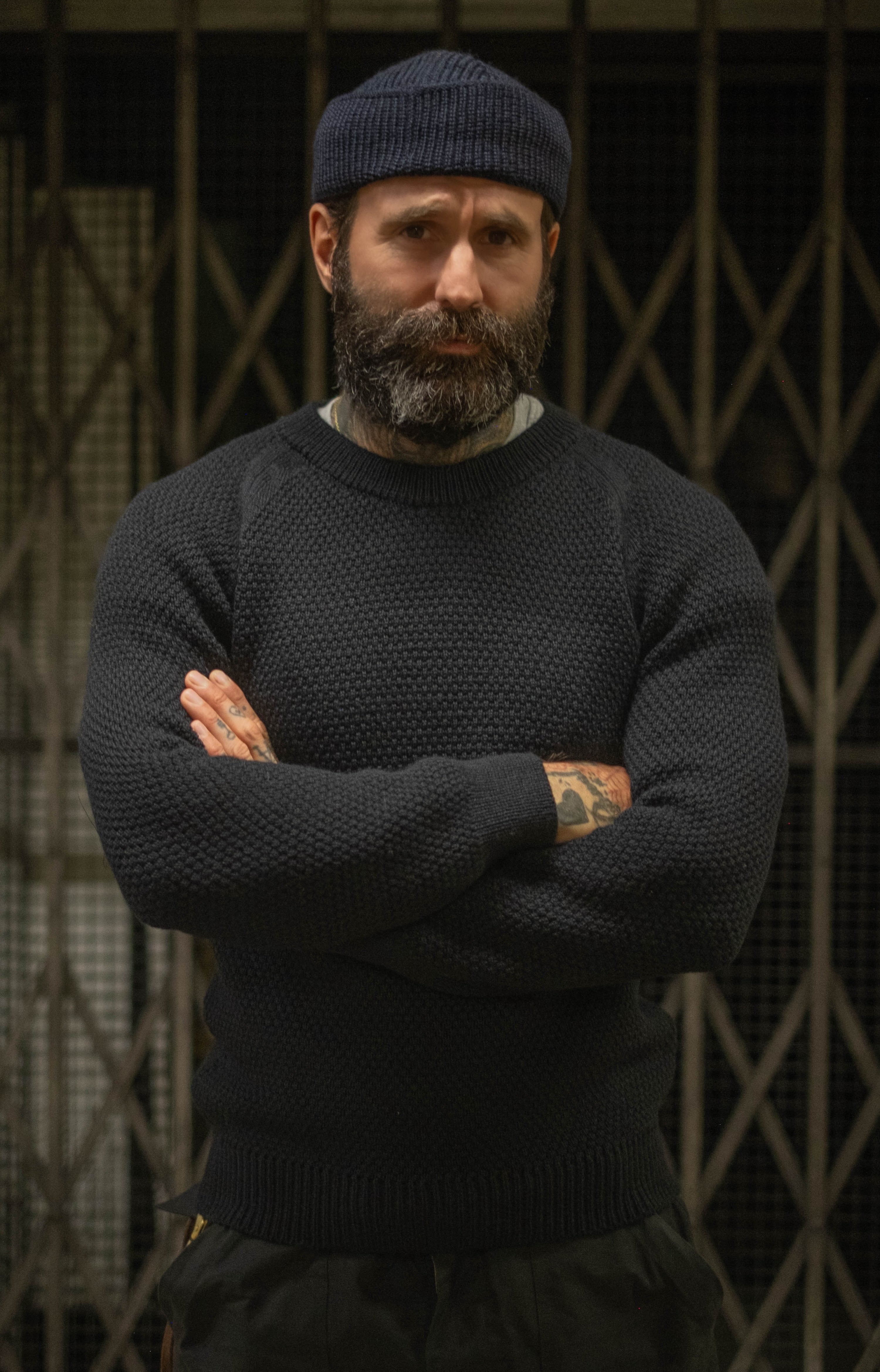 Assault Sweater - CONTOUR FIT - Black